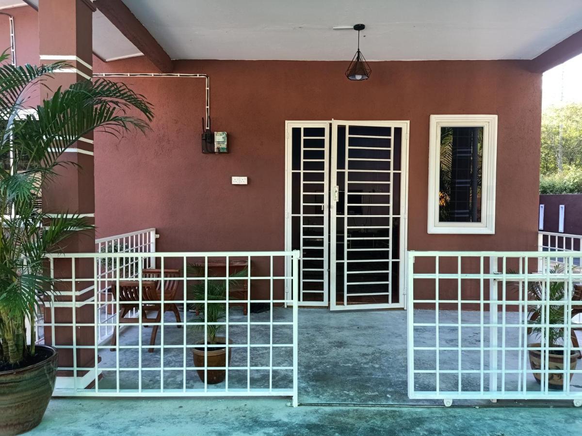 Aliza Scawa Homestay Kuala Pilah Eksteriør bilde
